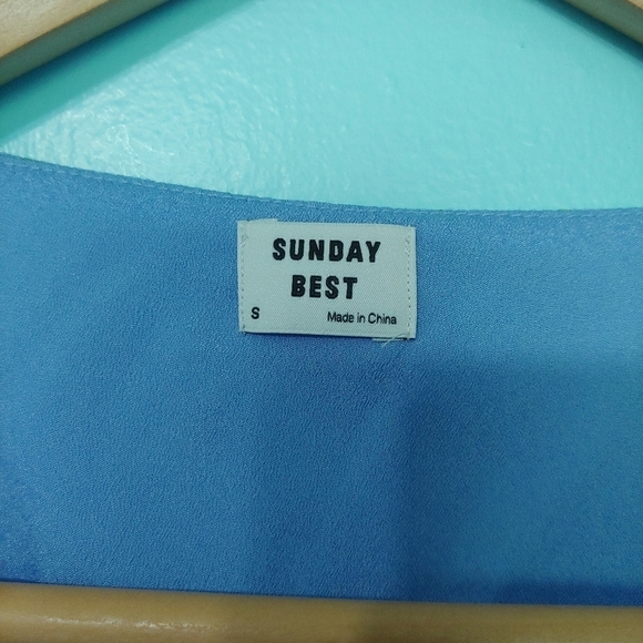 Aritzia Sunday Best Cropped Tie Front Top, Size Small - Picture 9 of 14